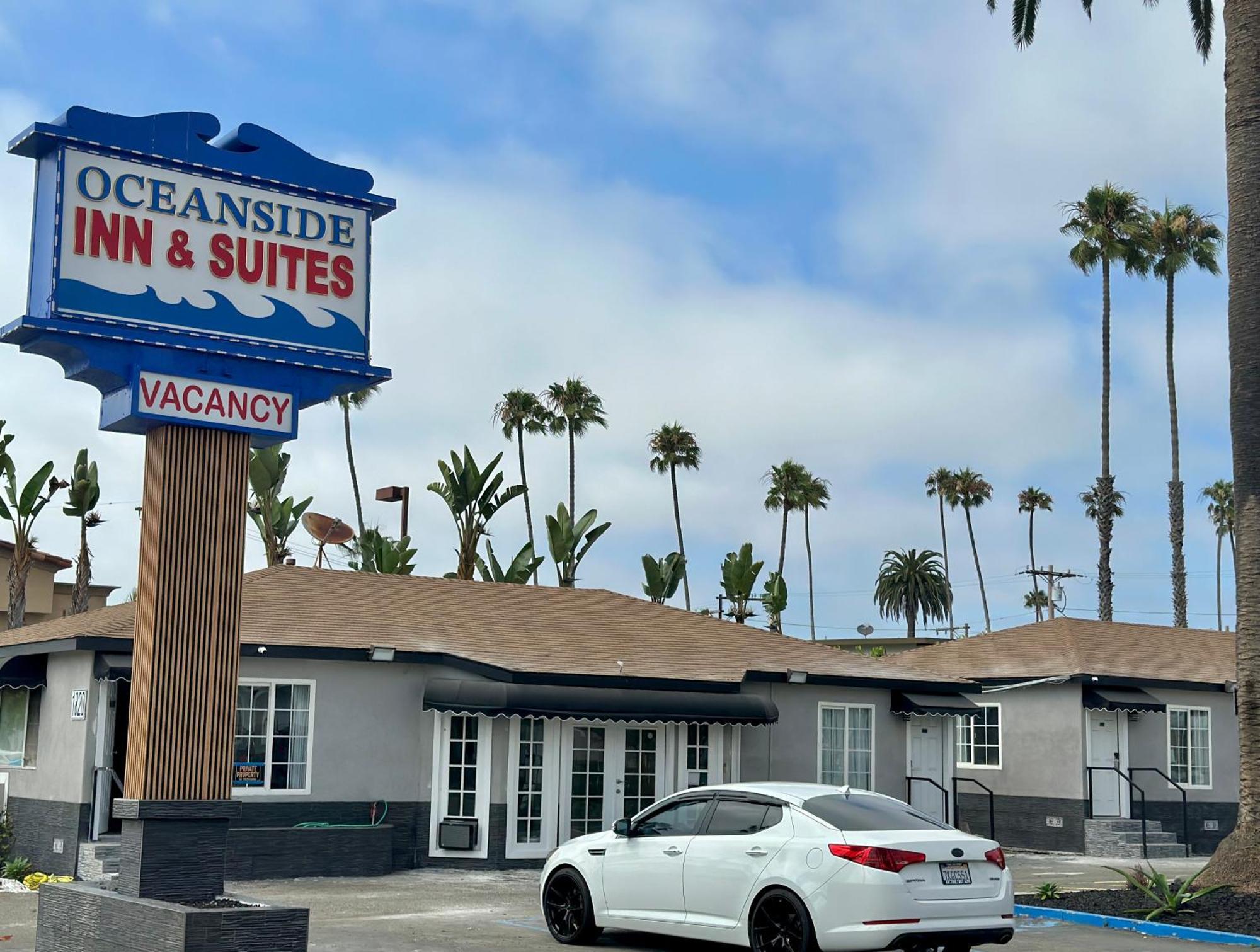 Oceanside Inn & Suites Экстерьер фото