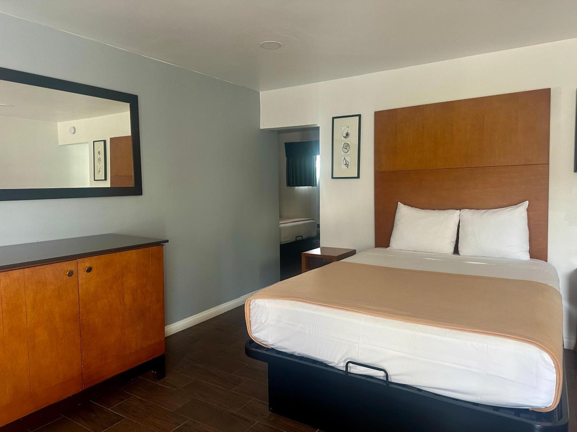 Oceanside Inn & Suites Экстерьер фото