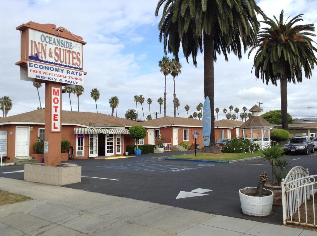 Oceanside Inn & Suites Экстерьер фото