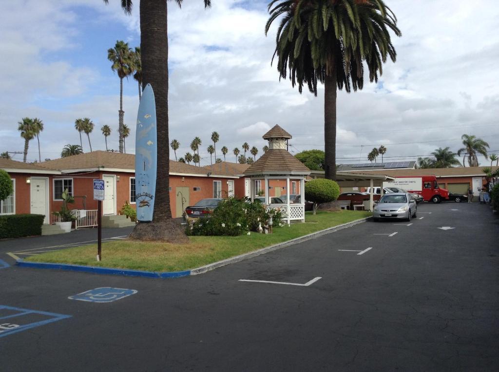 Oceanside Inn & Suites Экстерьер фото
