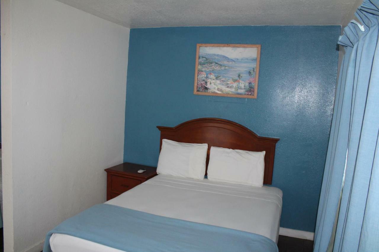 Oceanside Inn & Suites Экстерьер фото