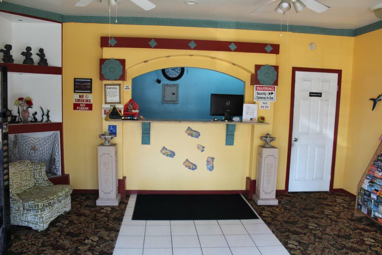 Oceanside Inn & Suites Экстерьер фото