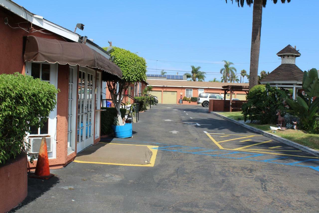 Oceanside Inn & Suites Экстерьер фото