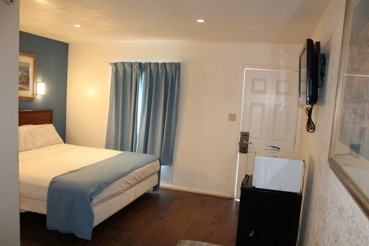 Oceanside Inn & Suites Экстерьер фото
